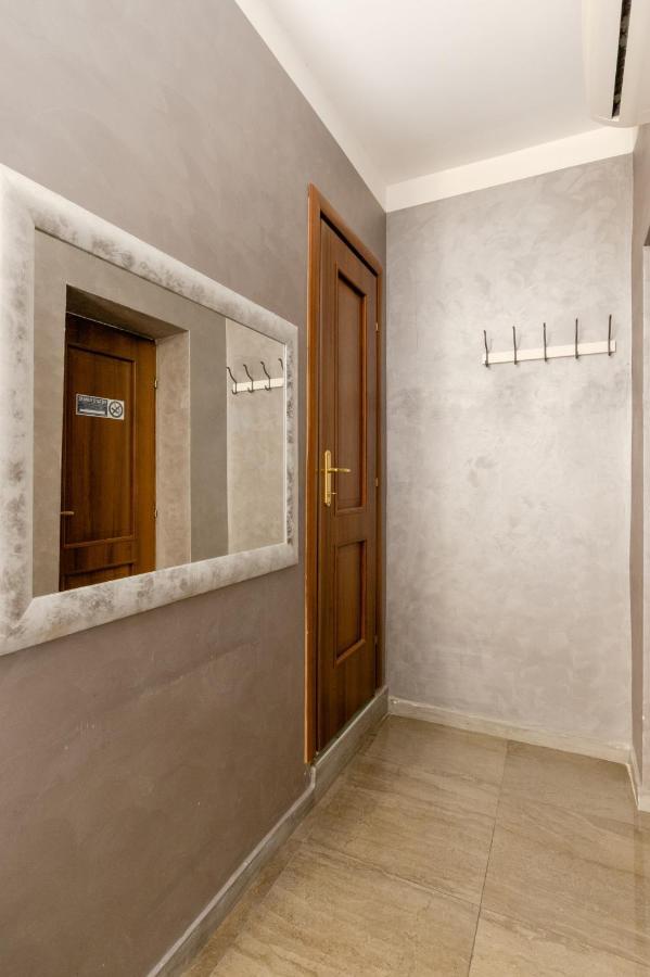 Bed & Breakfast Unique Guesthouse Рим Екстер'єр фото