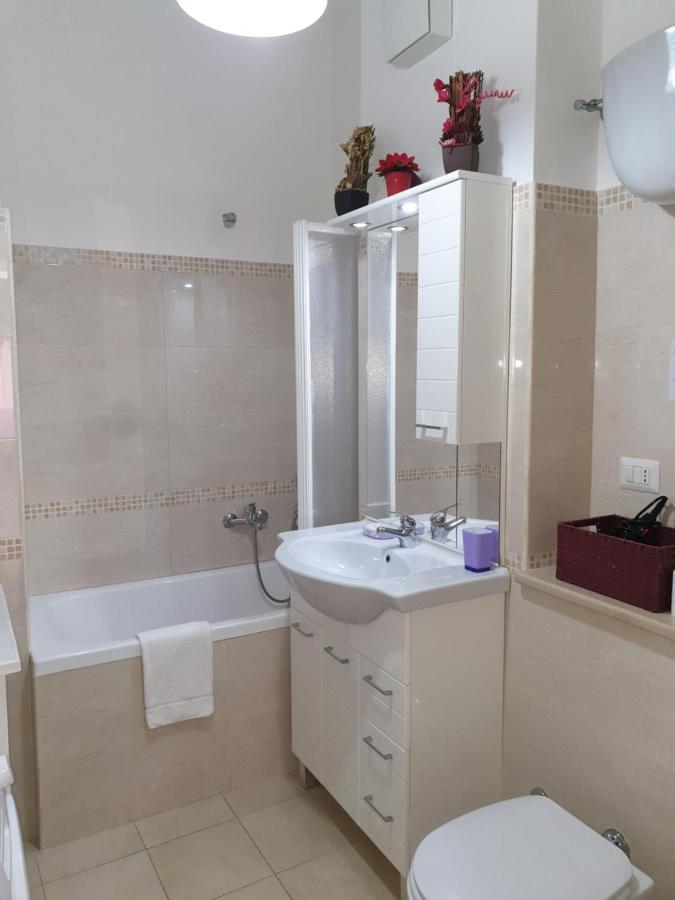 Bed & Breakfast Unique Guesthouse Рим Екстер'єр фото